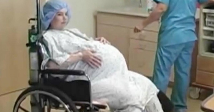 Беременную женщину привезли на УЗИ. То, что увидел врач на мониторе, заставило его потерять дар речи!